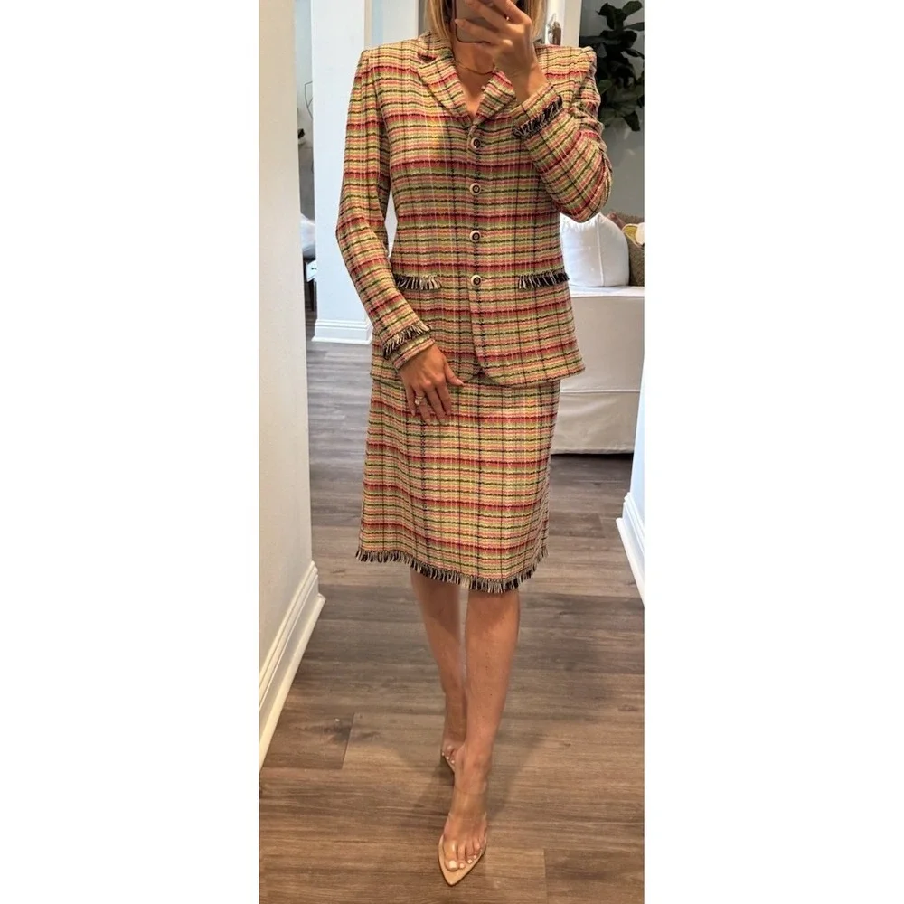 Vintage St. John Collection Knit Fringe Multicolor Plaid Jacket Skirt Suit Set - Picture 4 of 16